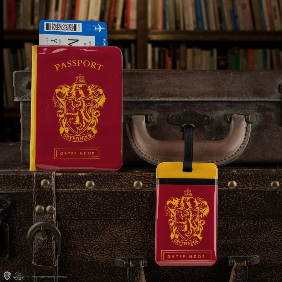 Cinereplicas Travel | Gryffindor Luggage Tag & Passport Cover Set