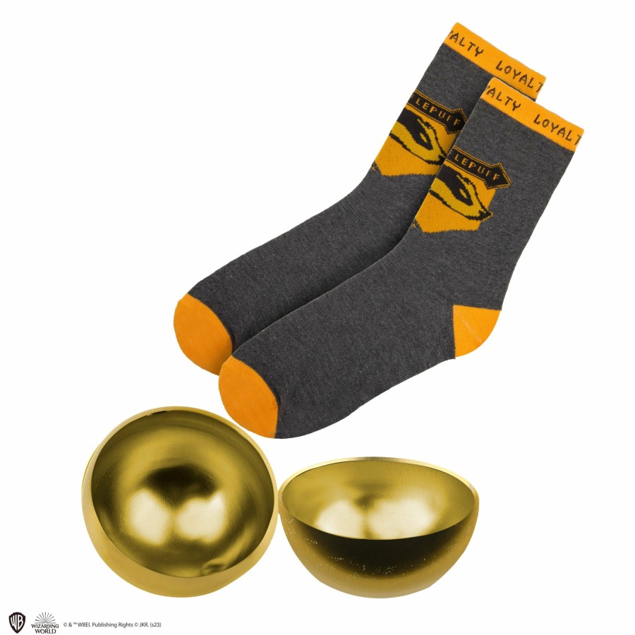 Cinereplicas Holiday Season | Hufflepuff Socks Holiday Capsule