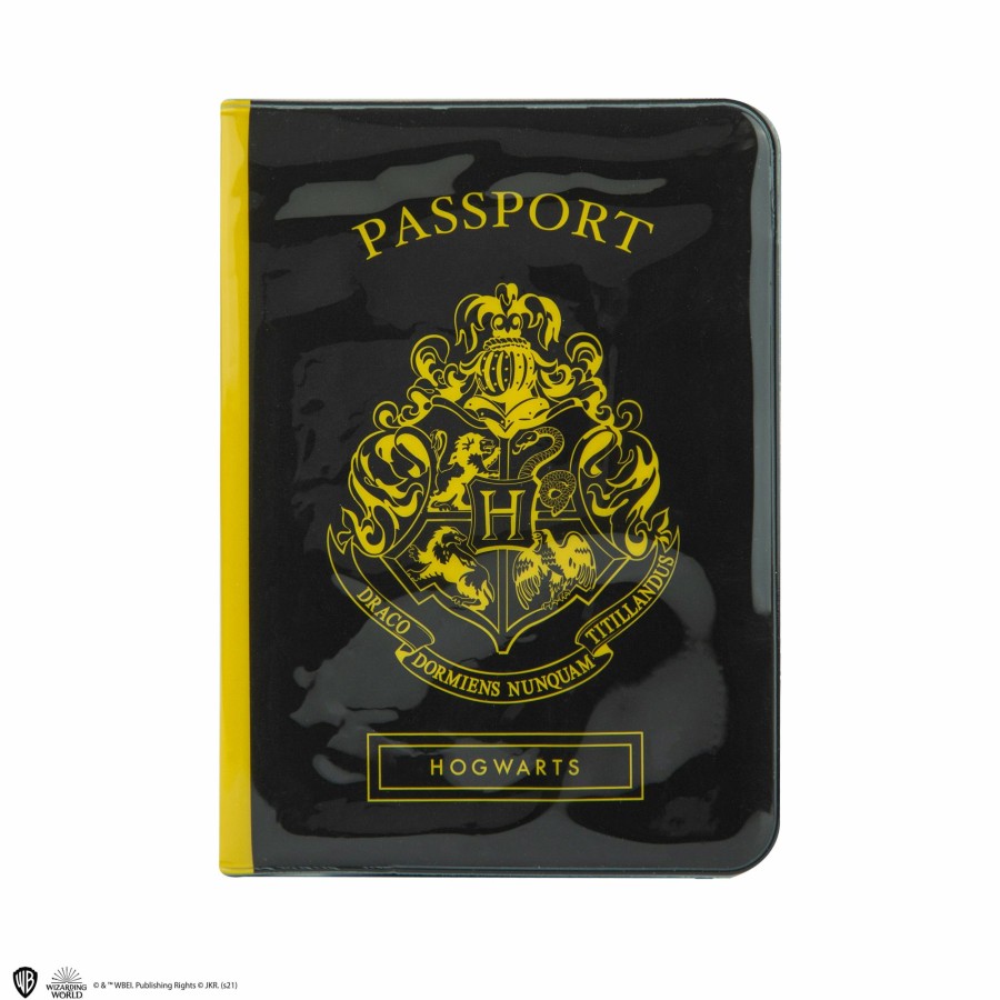 Cinereplicas Travel | Hogwarts Luggage Tag & Passport Cover Set